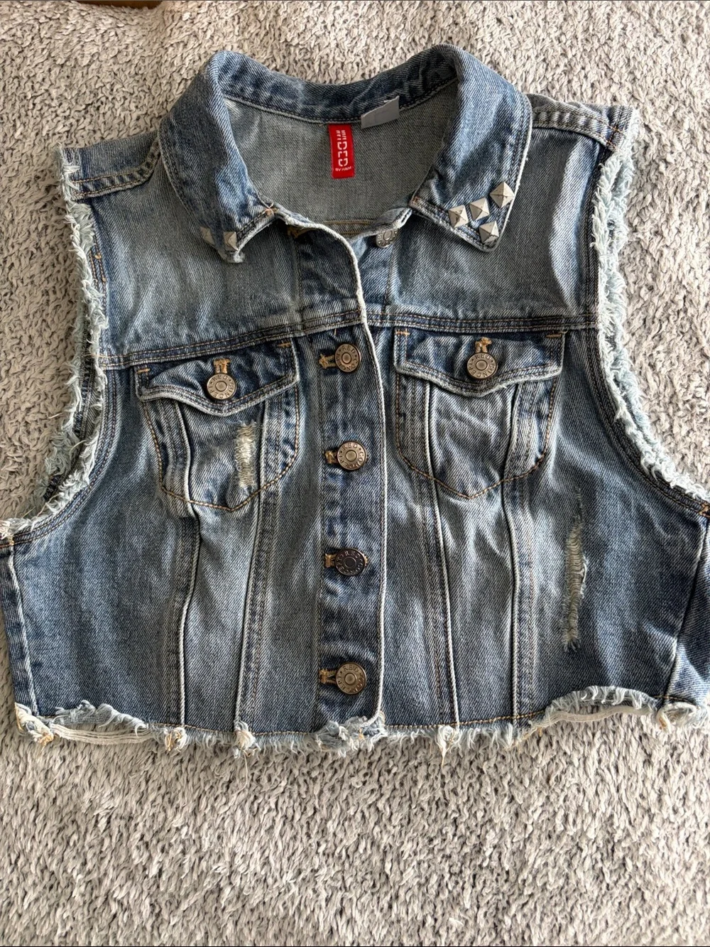 Girl’s H&M Divided Cropped Studded Denim Vest Blue Distressed Size 6